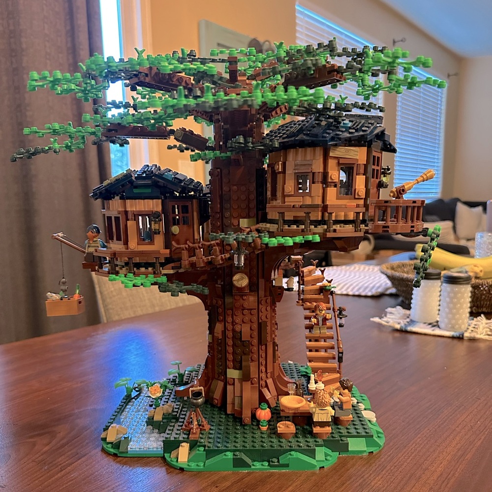 Lego Ideas treehouse 21318 for trade